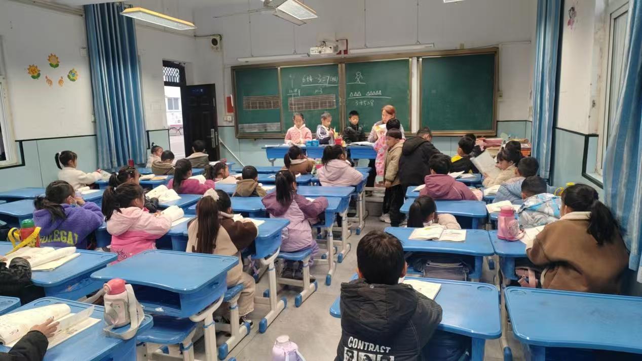 平顶山高新区第三小学开展教科研活动(图9)