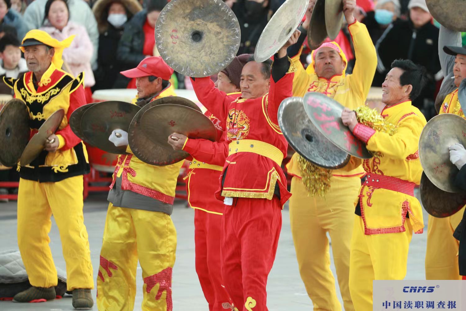 叶县各色民俗齐上演 敲锣打鼓闹元宵(图2)