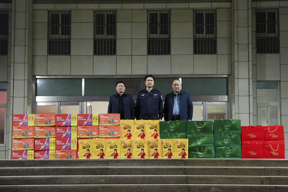 银警同心筑防线 致敬最美守护者  ——农行汝州市支行温情开展警察节慰问活动(图1)