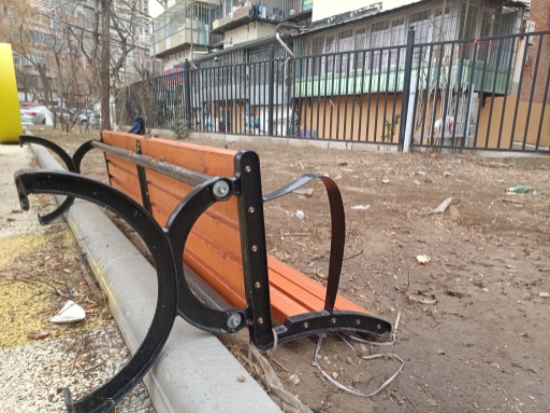 天津: 口袋公园设施损坏 维修有点难(图1)