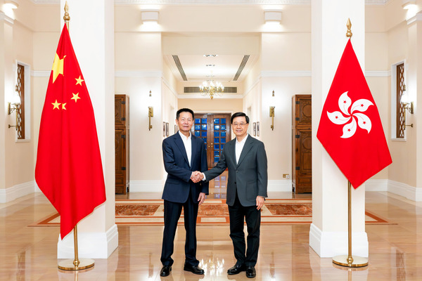 李家超晤中国证监会主席(图1) 欢迎访港