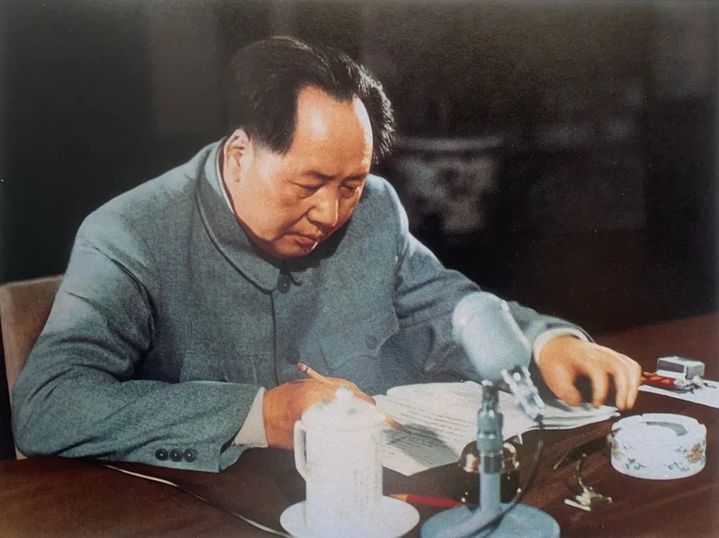一起缅怀伟人!纪念毛主席逝世50周年(图12) 一起缅怀伟人!纪念毛主席逝世50周年(图12)