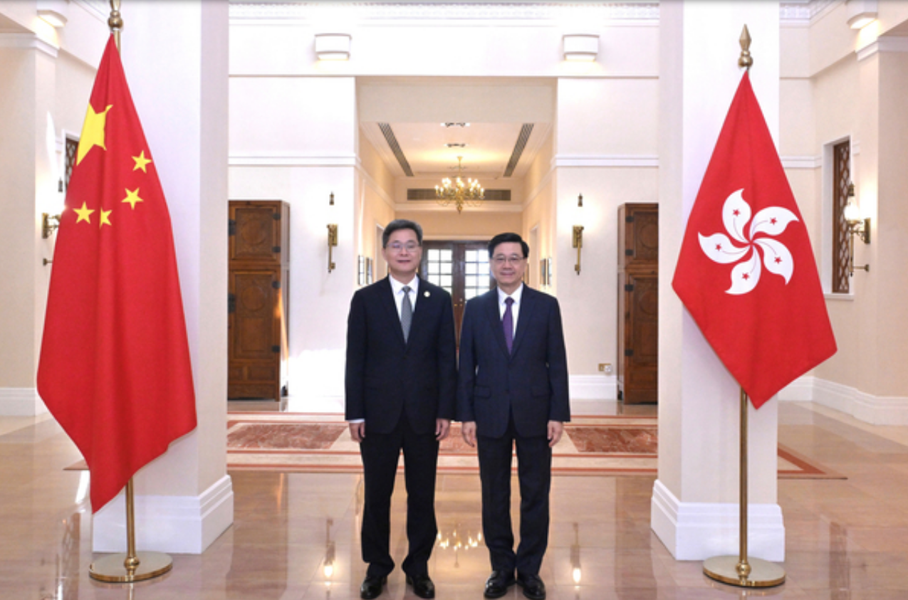 特首会见财政部部长 聚焦 APEC 财经合作