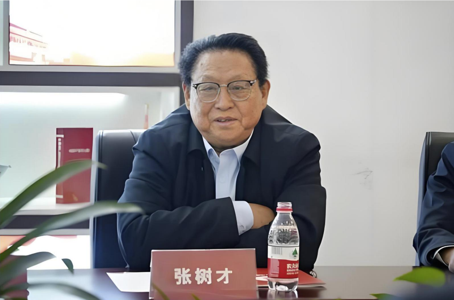 德心立身 家国为怀 —— 记国务院参事室高级研究员张树才 (图1) /uploads/user/41/allimg/20260704/41-260F41233444U.png